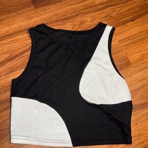 SHEIN Black and White Geometric Crop Top